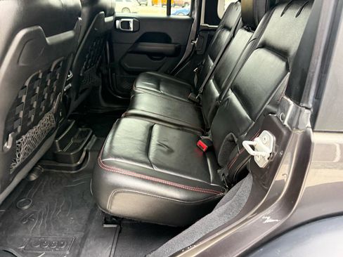 Used 2018 Jeep Wrangler Unlimited Rubicon image 13