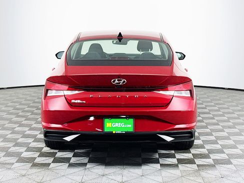 Used 2022 Hyundai Elantra SEL w/ Convenience Package FWD image 6