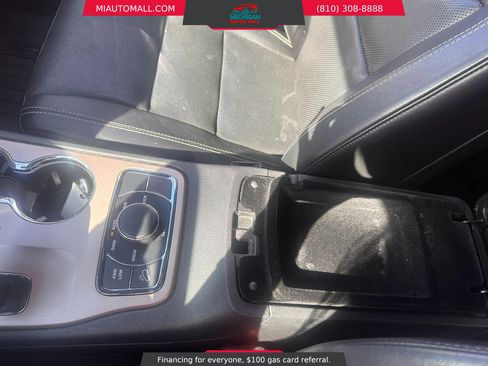 Used 2014 Jeep Grand Cherokee Limited w/ Luxury Group II AWD/4WD image 16