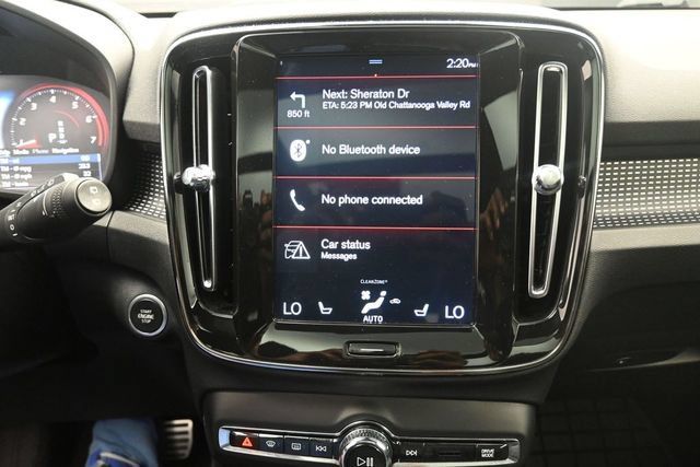 Used 2020 Volvo XC40 T5 R-Design w/ Protection Package AWD/4WD image 11