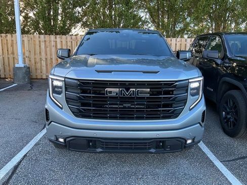 Certified 2025 GMC Sierra 1500 Elevation w/ Elevation Premium Package image 2