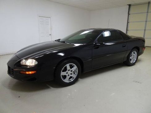 Used 1998 Chevrolet Camaro Z28 w/ Preferred Equipment Group 2 RWD image 4