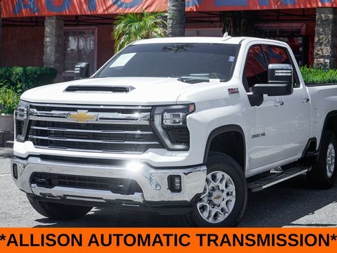 Used 2025 Chevrolet Silverado 2500 LTZ w/ LTZ Premium Package AWD/4WD image 4