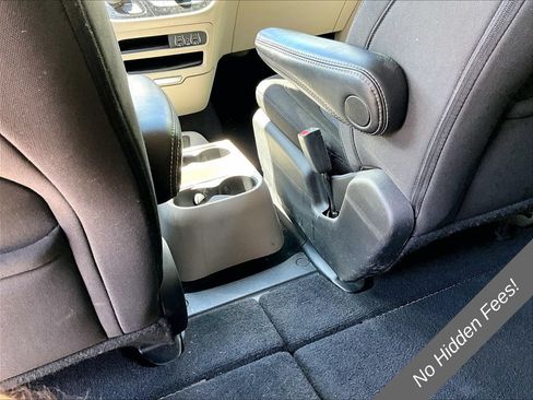 Used 2023 Chrysler Voyager LX FWD image 29
