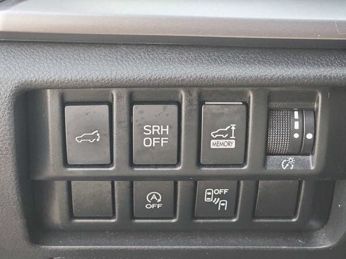 Used 2021 Subaru Forester Premium image 27