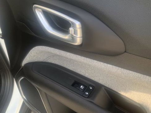 New 2026 Jeep Compass Latitude image 36