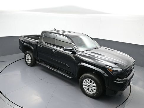Used 2025 Toyota Tacoma SR RWD image 35