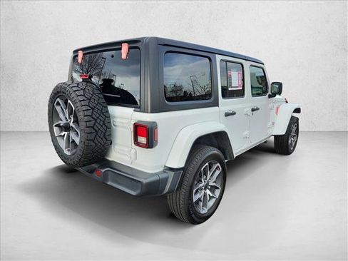 Used 2024 Jeep Wrangler Sport S image 5