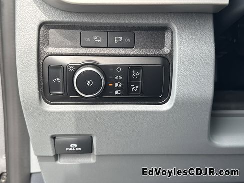 Used 2024 Ford F250 XLT w/ FX4 Off-Road Package image 37