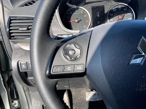 Used 2023 Mitsubishi Eclipse Cross SE image 16