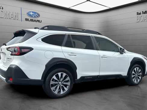 Used 2025 Subaru Outback Limited AWD/4WD image 4