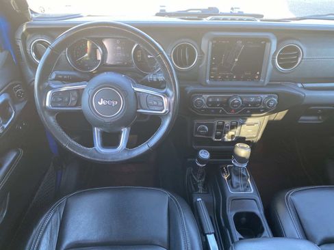 Used 2022 Jeep Wrangler Unlimited Sahara w/ Cold Weather Group image 12