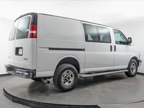 Used 2018 GMC Savana 2500 w/ Driver Convenience Package RWD image 8