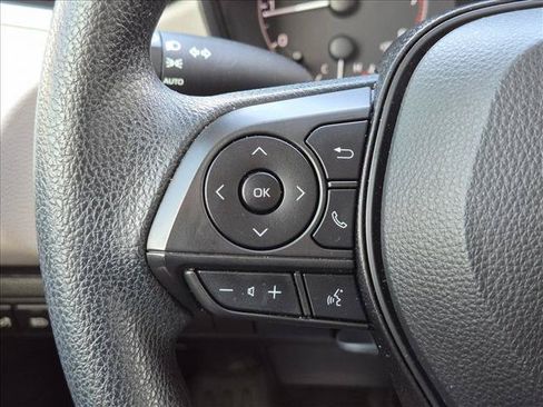Used 2023 Toyota Corolla LE FWD image 4