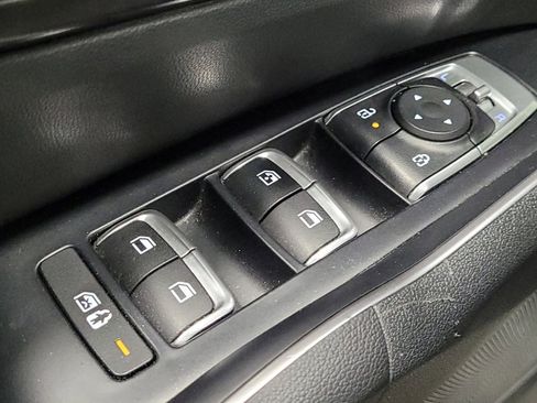 Used 2024 Kia Sorento S image 27