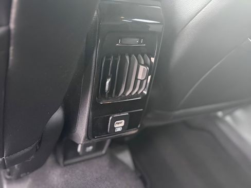 Used 2024 Jeep Compass Latitude image 27