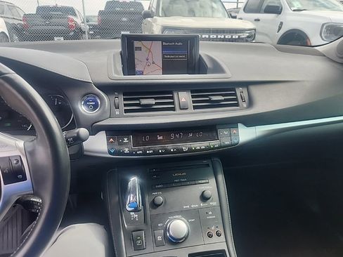 Used 2013 Lexus CT 200h w/ Premium Pkg w/Navigation FWD image 22