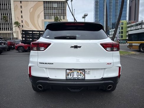 Used 2023 Chevrolet TrailBlazer RS w/ Sun and Liftgate Package image 5