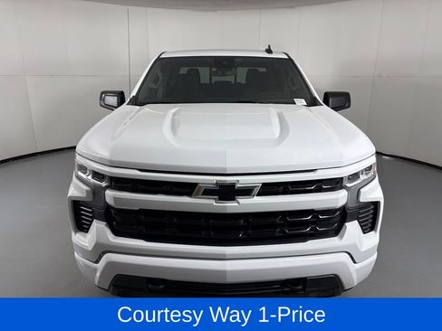 Used 2023 Chevrolet Silverado 1500 RST w/ Convenience Package II AWD/4WD image 4