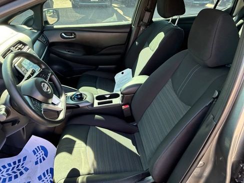 Certified 2025 Nissan Leaf S FWD image 18