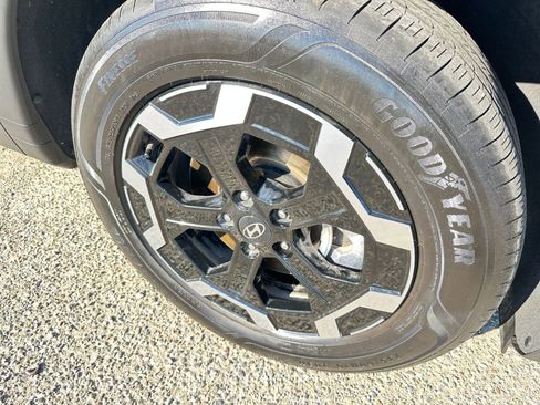 Used 2025 Hyundai Santa Fe SEL image 31