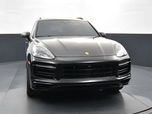 Used 2023 Porsche Cayenne GTS image 4
