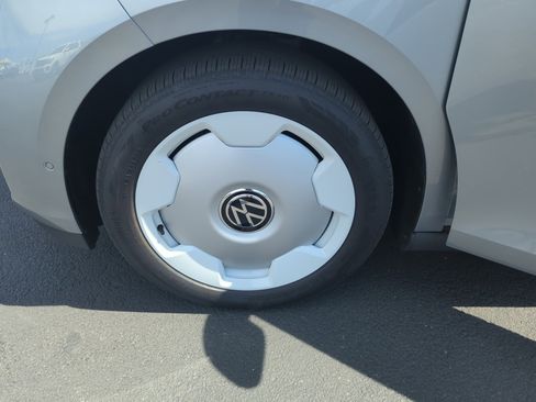 New 2025 Volkswagen ID. Buzz 1st Edition image 26