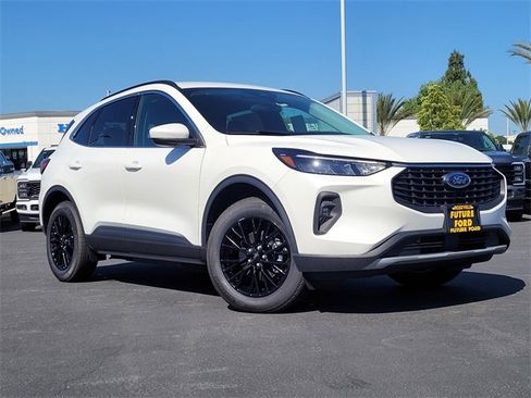 New 2025 Ford Escape SE image 1