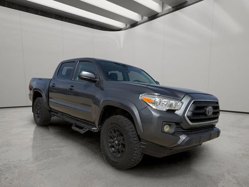 Used 2022 Toyota Tacoma SR5 image 4
