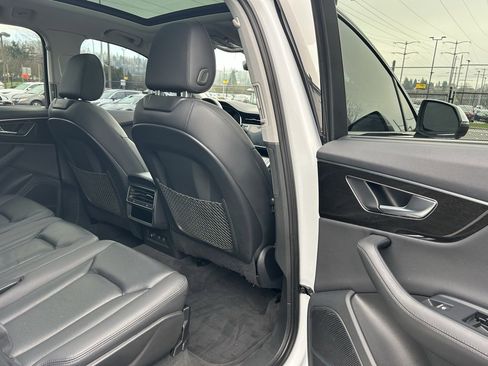 Used 2023 Audi Q7 3.0T Premium Plus image 13