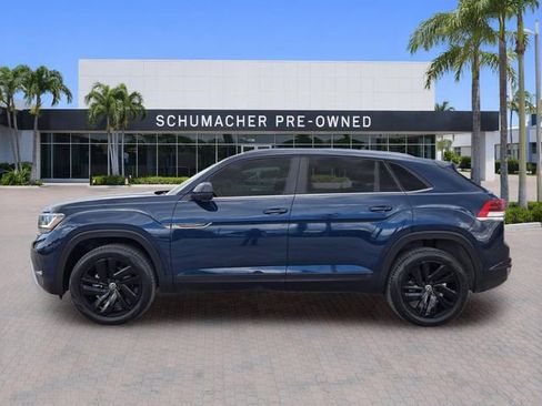 Used 2023 Volkswagen Atlas Cross Sport SE w/ Panoramic Sunroof Package FWD image 4