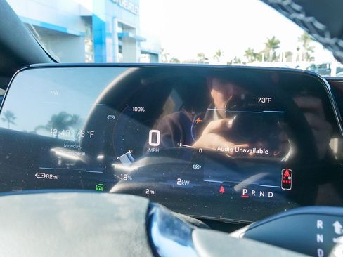 New 2026 Chevrolet Equinox EV LT image 21