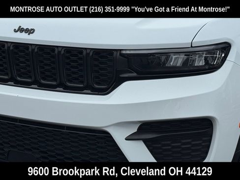 Used 2023 Jeep Grand Cherokee Altitude image 55