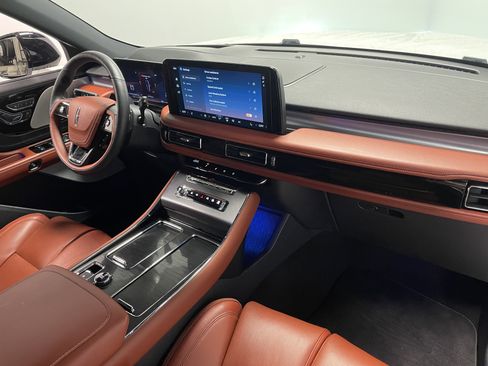 Used 2025 Lincoln Aviator Reserve w/ Equipment Group 201A image 25