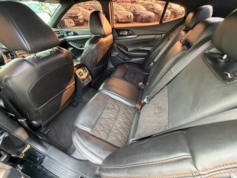 Used 2020 Nissan Maxima SR w/ Sport Mat Group FWD image 21