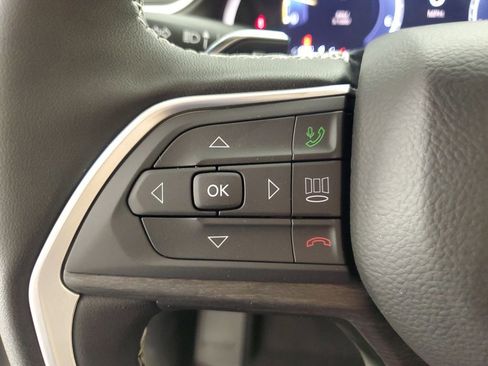 New 2025 Jeep Grand Cherokee L Limited image 24