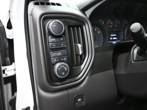 Used 2020 Chevrolet Silverado 1500 Custom Trail Boss w/ Custom Convenience Package AWD/4WD image 13
