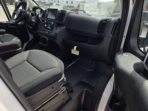 New 2026 RAM ProMaster 2500 w/ Convenience Group image 7