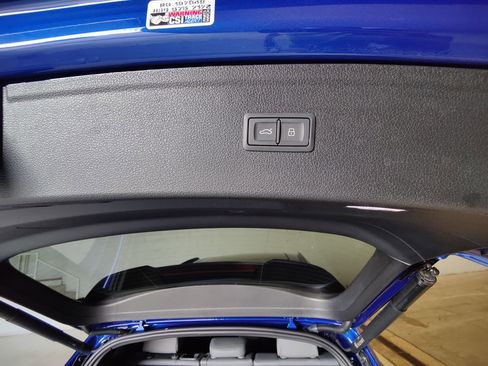 Used 2022 Audi SQ5 Premium Plus w/ Premium Plus Package image 9