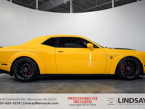 Used 2018 Dodge Challenger SRT Hellcat RWD image 10
