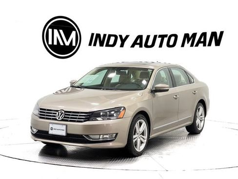 Used 2015 Volkswagen Passat TDI SEL Premium image 8