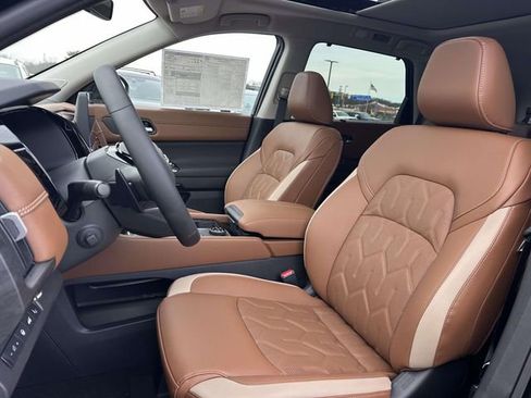 New 2026 Nissan Pathfinder Platinum image 15