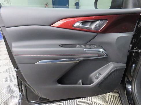 Used 2024 Chevrolet Traverse Z71 w/ LPO, Floor Liner Package AWD/4WD image 70