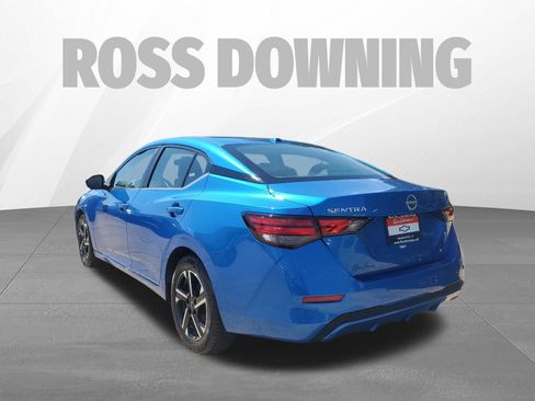 Used 2025 Nissan Sentra SV FWD image 7