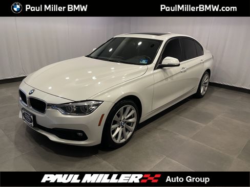 Used 2018 BMW 320i xDrive Sedan w/ Convenience Package AWD/4WD image 1