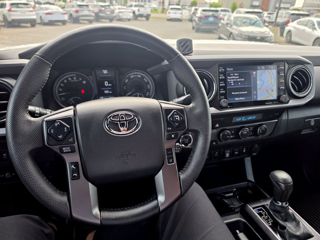 Used 2023 Toyota Tacoma TRD Off-Road w/ Advanced Technology Package AWD/4WD image 16