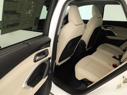 New 2025 Audi Q5 Prestige image 27