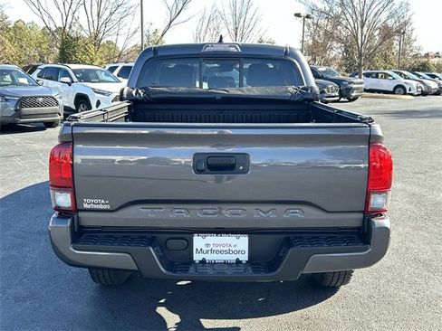 Used 2022 Toyota Tacoma SR image 5
