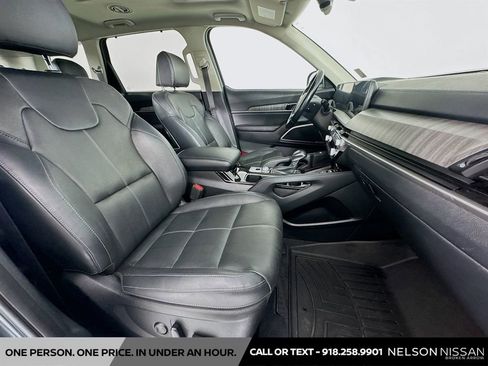 Used 2024 Kia Telluride EX w/ EX Captain's Chair Package FWD image 30