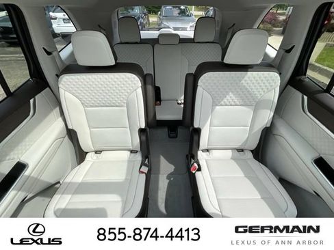 Used 2024 GMC Acadia Denali w/ Super Cruise Package AWD/4WD image 16